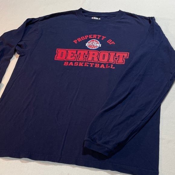 Vintage Y2K NBA Property of Detroit Pistons Basketball Navy long sleeve Tee - Picture 2 of 14
